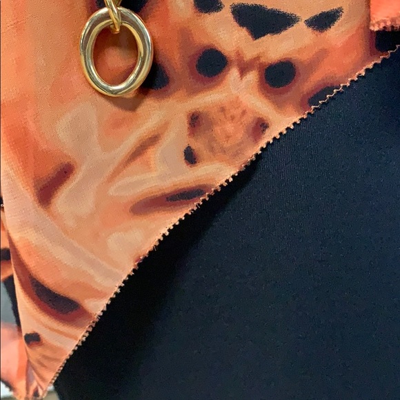 Kenzie silk animal print asymmetrical tunic - Picture 3 of 7